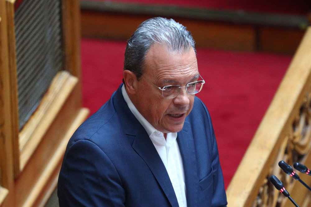 Άναυδος ο Φάμελλος μόλις άκουσε για την παραίτηση Τσίπρα