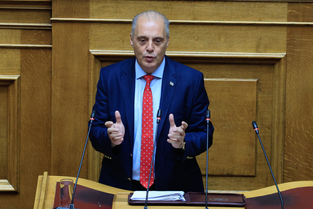 Βελόπουλος: ο γυρολόγος με έφεση στα… θαύματα
