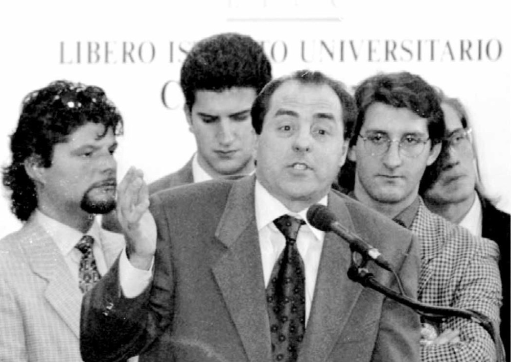 Στην πολιτική «δεν υπάρχουν άγγελοι, σου λέω»