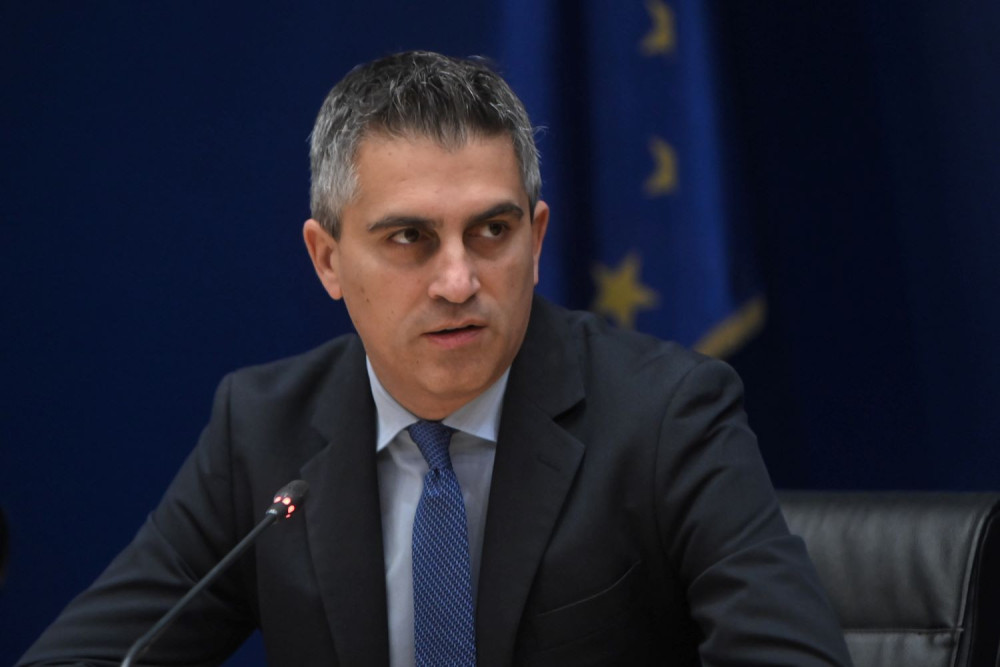 Δήμας: Υπογράφηκαν οι πρώτες 80 προσλήψεις ελεγκτών εναέριας κυκλοφορίας