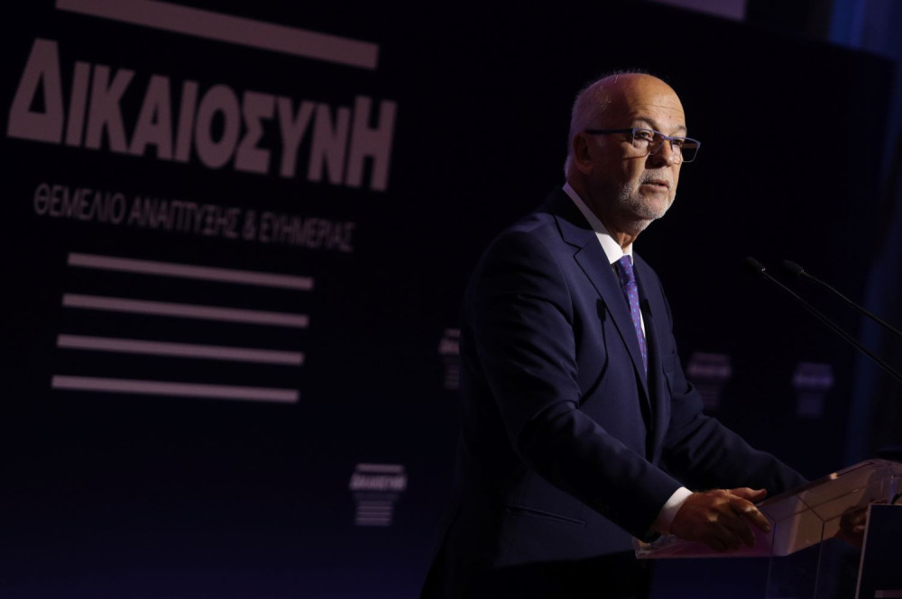 Φλωρίδης: «Προσβολή για τη Δικαιοσύνη τα σχόλια ότι η κυβέρνηση μπορεί να κάνει ένα νεύμα»