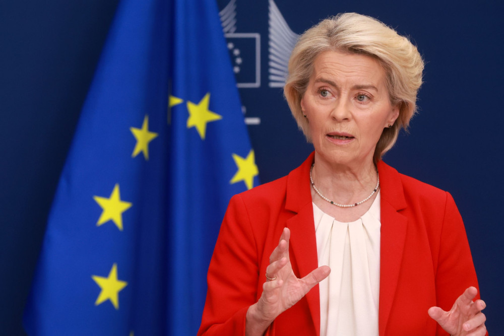 Φον ντερ Λάιεν: «Η Ρωσία δοκιμάζει την αποφασιστικότητά μας - Πρέπει να λογοδοτήσει»