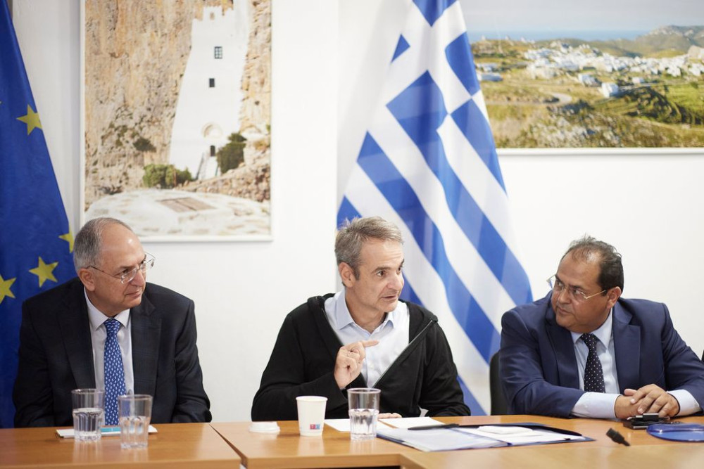 Μητσοτάκης από την Αμοργό: «50% μείωση ΕΝΦΙΑ το 2026 – πλήρης κατάργηση από το 2027 (photos)