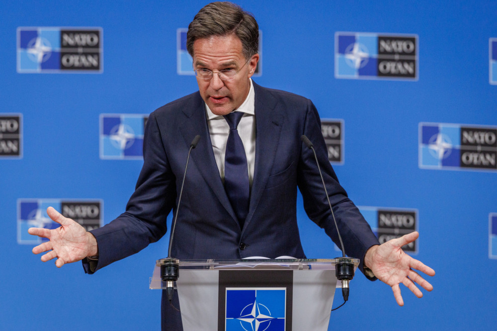 Politico: οι ρωσικές παραβιάσεις και το κρίσιμο ερώτημα για το ΝΑΤΟ