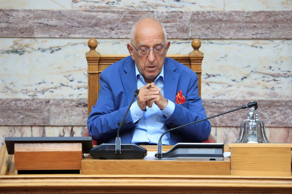 Νικήτας Κακλαμάνης: αυστηρή καταδίκη βουλευτή που αναπόλησε τη χούντα