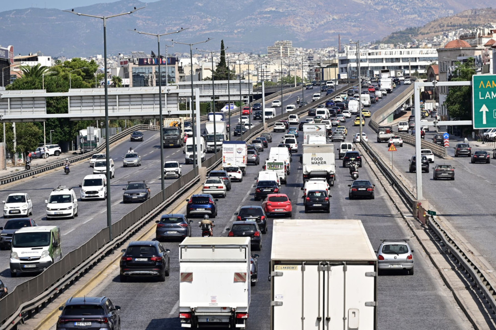 Καραμπόλα 8 οχημάτων στη Λεωφόρο Αλεξάνδρας