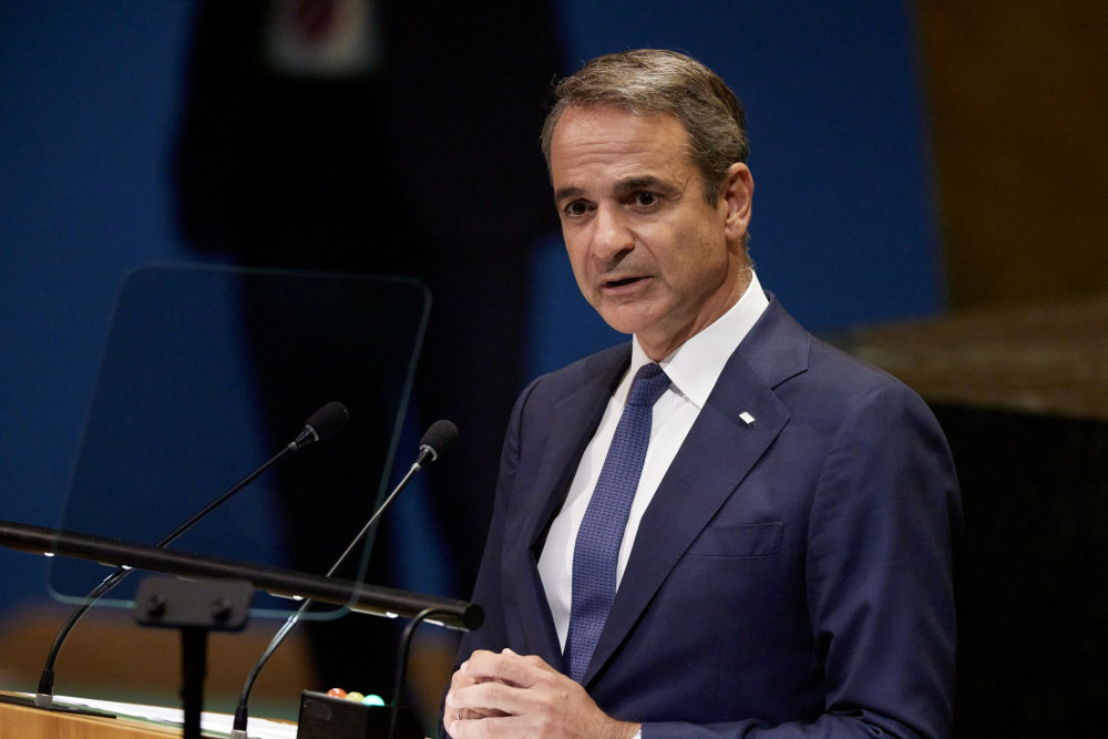 Ο Μητσοτάκης με την εθνική φανέλα και η αντιπολίτευση με την αντεθνική μιζέρια