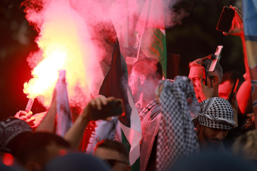 Αντισημιτισμός και άκρα Αριστερά: το αρχαίο μίσος σε σύγχρονο κύκλο αίματος