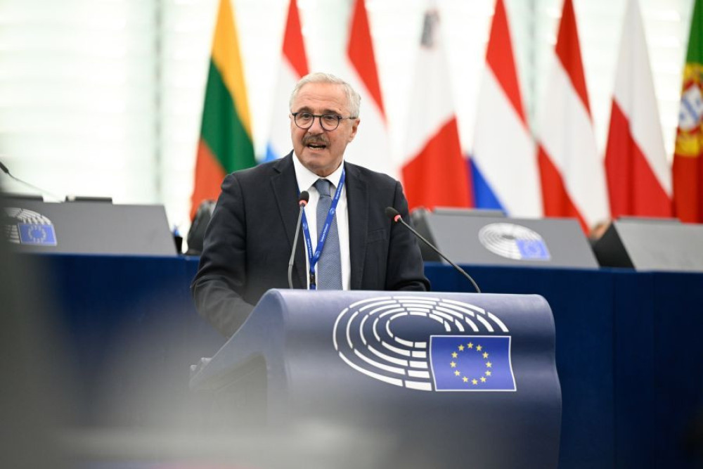 Δικαίωση Μανιάτη: ο Ευρωπαϊκός Οργανισμός Άμυνας αναγνώρισε λάθη και απέσυρε τη μελέτη του