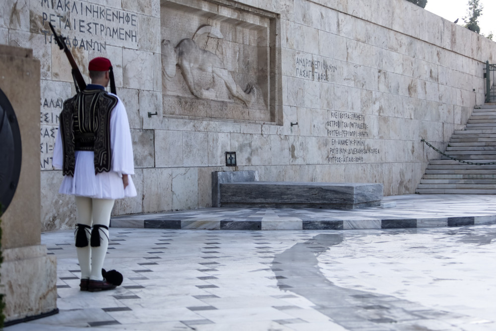 Μνημείο Άγνωστου Στρατιώτη: μιλούν στο «Μανιφέστο» Λαζαρίδης, Καράογλου, Κουλκουδίνας, Φόρτωμας