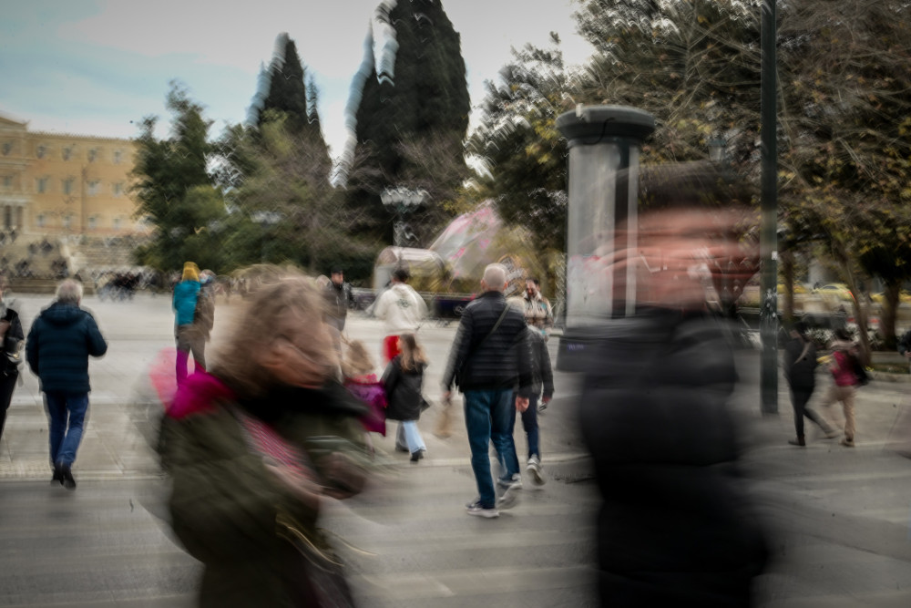 «Επαγγελματίες» αλληλέγγυοι από την πλατεία στο… ταμείο ανεργίας