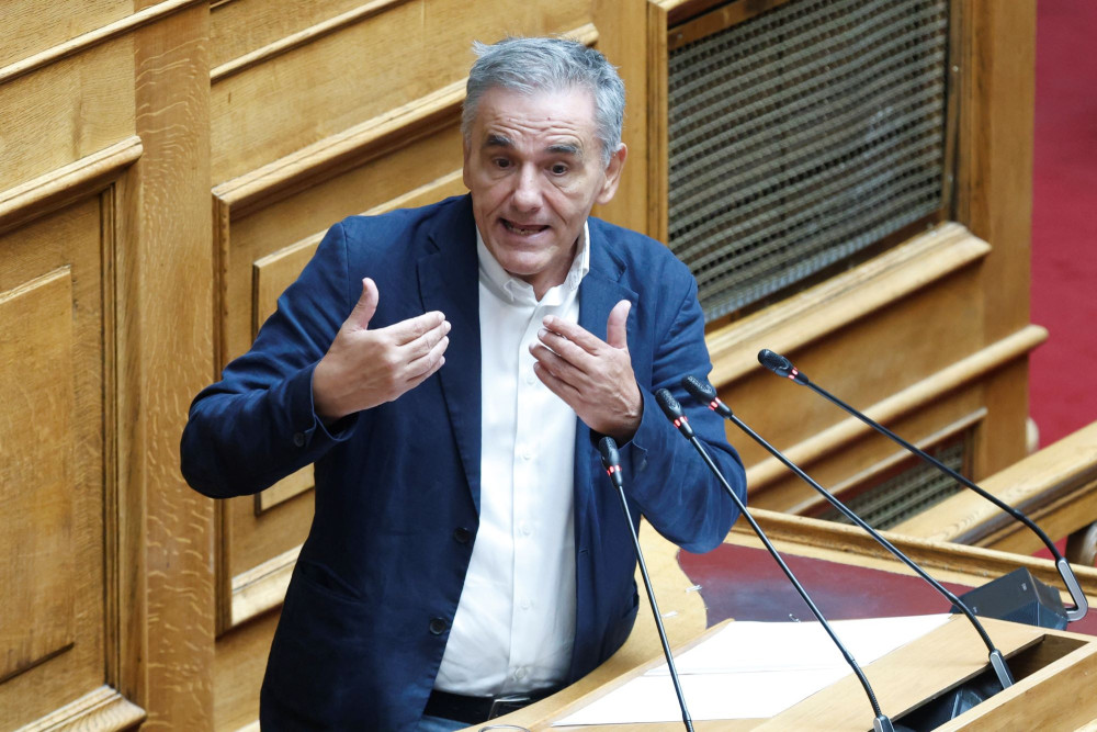 Η κρίση ειλικρίνειας του Τσακαλώτου εκθέτει τους έχοντες μαγικές λύσεις