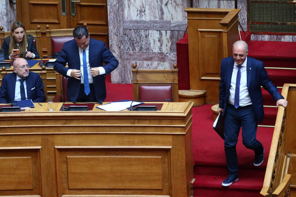 Γεωργιάδης κατά Βελόπουλου: Τα Τέμπη δεν προσφέρονται για άλλη τυμβωρυχία