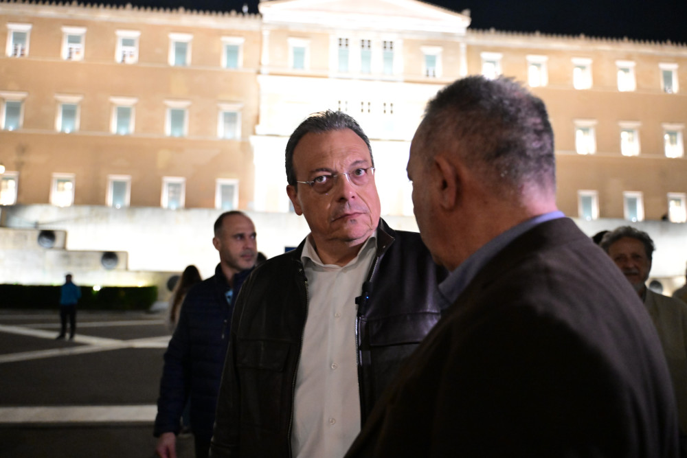 Με επίκληση στα «λεφτόδεντρα» ο Φάμελλος: ακοστολόγητες υποσχέσεις και για φοιτητική στέγη