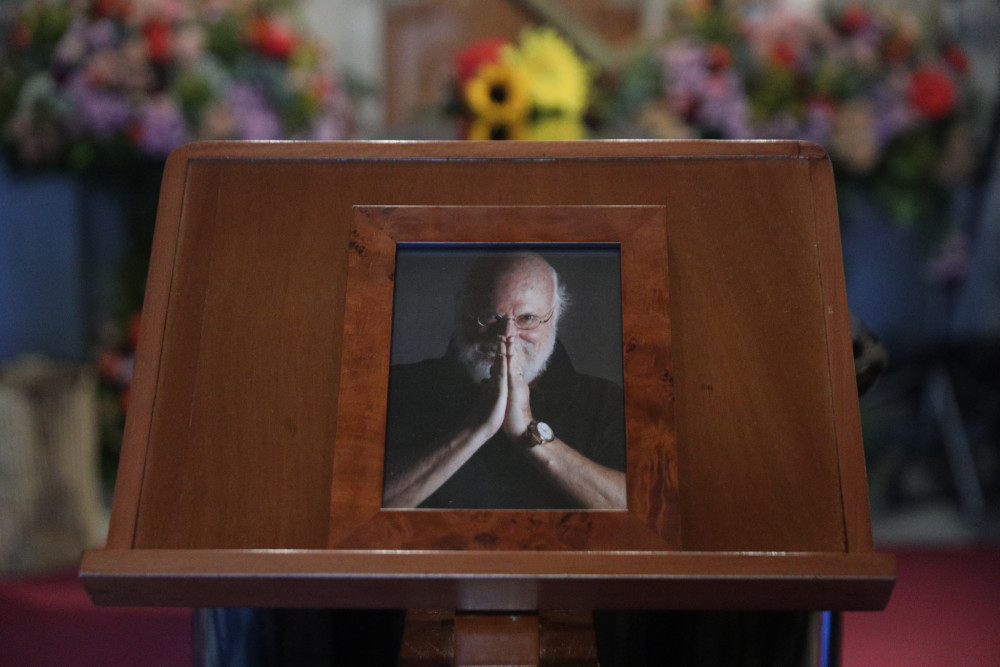 Ποιος ο λόγος να τιμηθεί ο Σαββόπουλος;