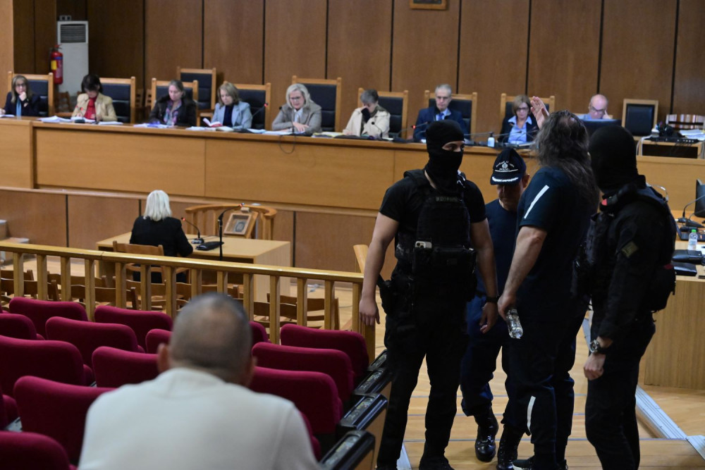 Δίκη Χρυσής Αυγής: Αρνείται τις κατηγορίες η Ελένη Ζαρούλια