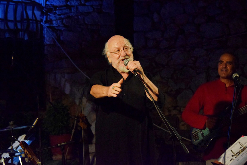 Σαββόπουλος: η τελευταία συναυλία στο Rockwave - «Με κάνατε να ξανανιώσω, χίλια ευχαριστώ» (video)
