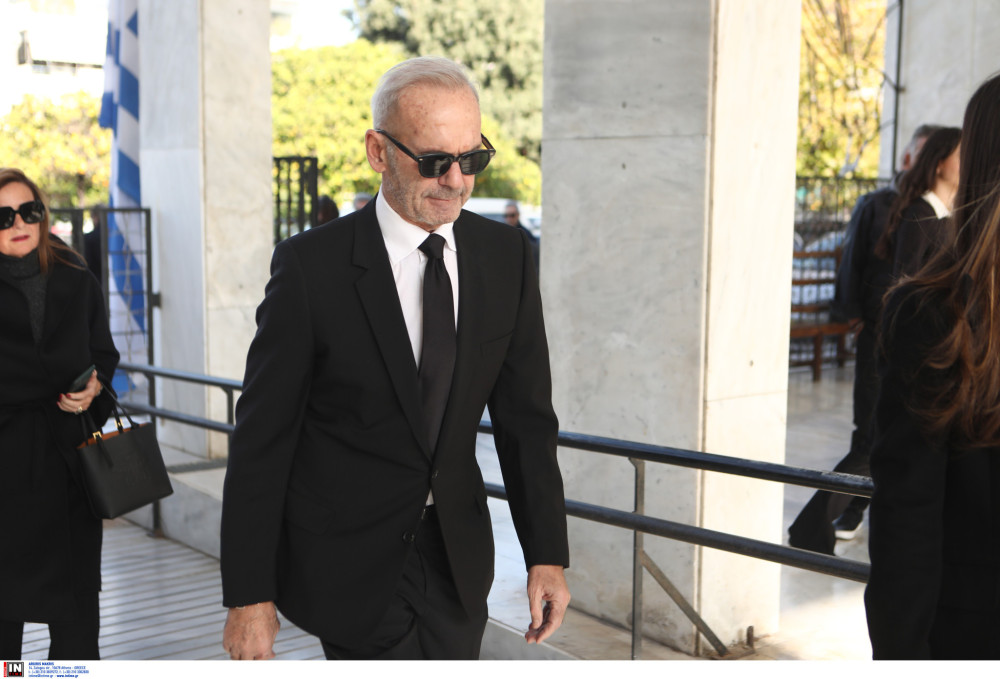 Πέτρος Κωστόπουλος: Απαράδεκτη η απουσία πολιτικών από την κηδεία του Σαββόπουλου - Ξεφτίλα (video)