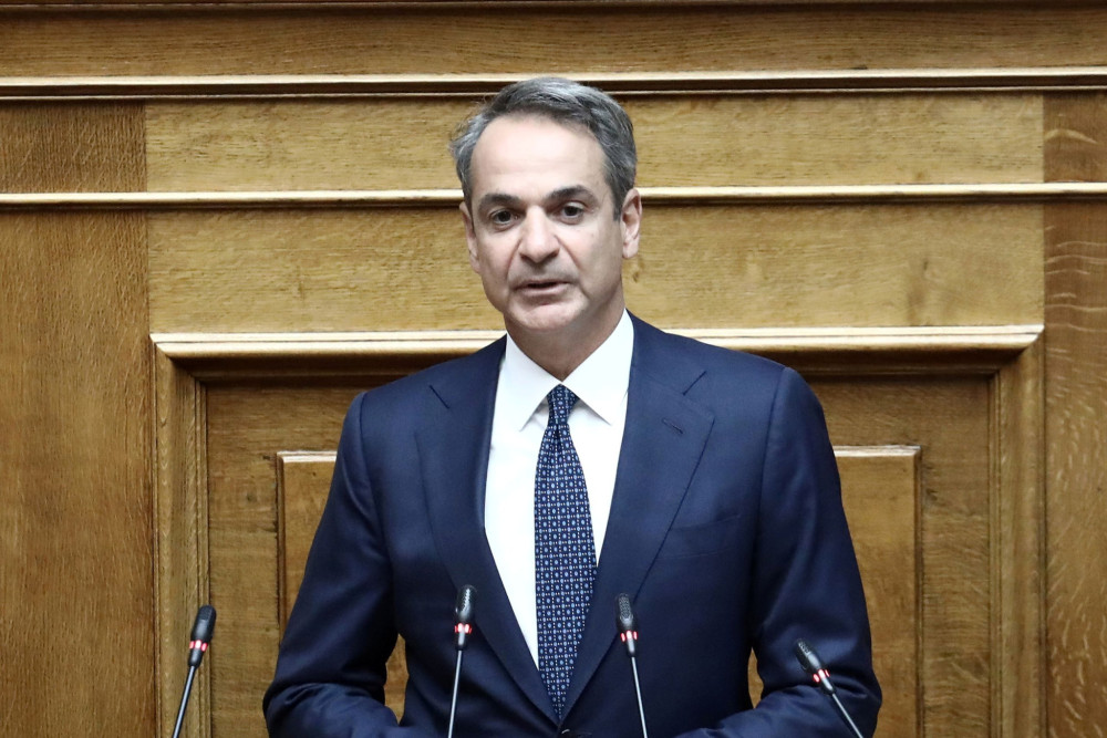 Μητσοτάκης σε Ανδρουλάκη: Θα πιάνατε τον Τραμπ από το πέτο και θα του λέγατε «go back»; (video)