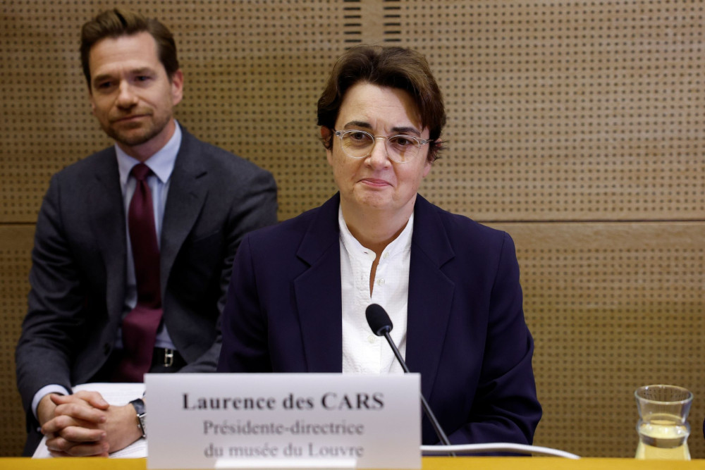 Λούβρο: η πρόεδρος δεσμεύεται για τον εκσυγχρονισμό και την ενίσχυση ασφάλειας του μουσείου