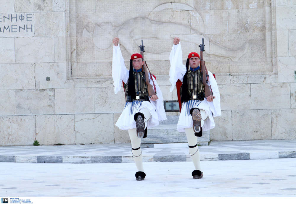 Κατσιβαρδάς στο «Μανιφέστο»: Η προστασία του Αγνώστου Στρατιώτου ανάχωμα στην ιεροσυλία των εθνομηδενιστών