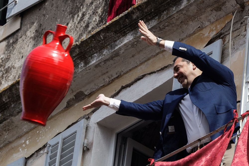 Από το «ηθικό πλεονέκτημα» της Αριστεράς στο «ηθικό πλεονέκτημα εμού του ιδίου»: δεν αλλάζει ο Αλέξης