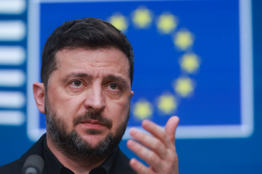 Ζελένσκι: απορρίπτει τις εδαφικές παραχωρήσεις και ζητά μεγαλύτερη πίεση στη Ρωσία