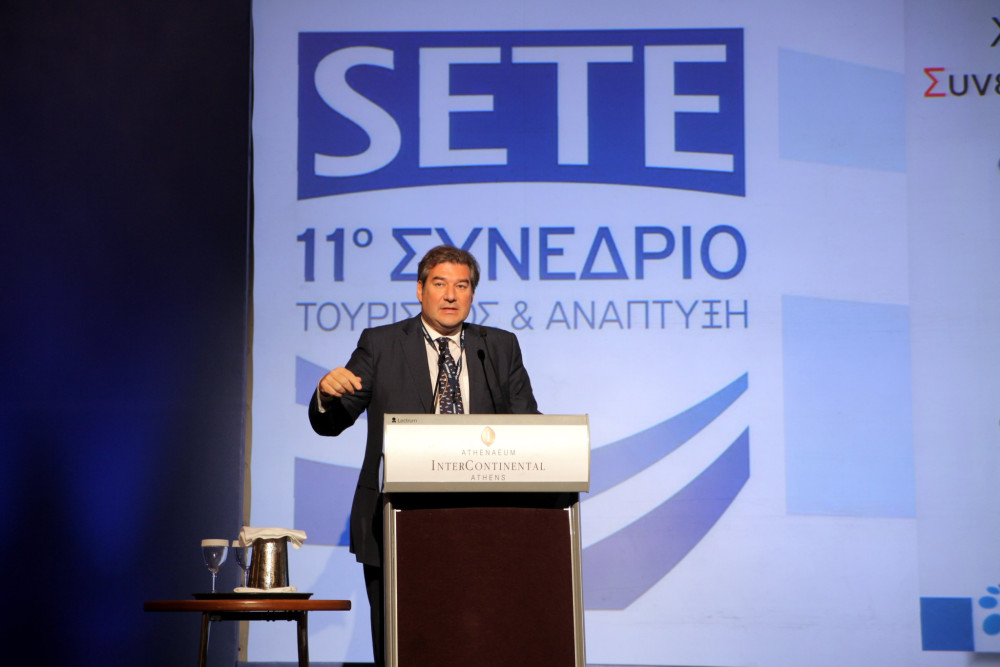 Ο Καραχάλιος κάνει υπαινιγμούς για νέο κόμμα από την Καρυστιανού