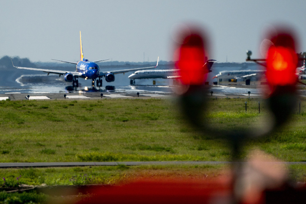 Μεγάλες καθυστερήσεις σε διεθνή αεροδρόμια των ΗΠΑ λόγω της παράλυσης του ομοσπονδιακού κράτους