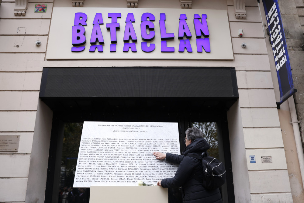 Σαν σήμερα η  σφαγή στο Μπατακλάν: όταν το Παρίσι παραδόθηκε στο έλεος των τζιχαντιστών