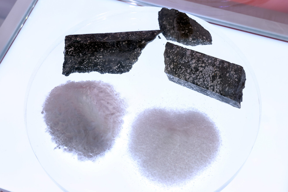 Politico: Πώς η Ρωσία σχεδιάζει να ελέγξει την παγκόσμια αλυσίδα τεχνολογίας