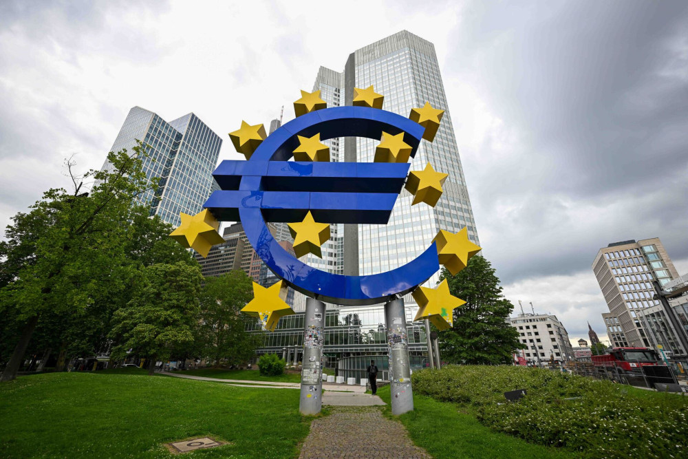 ΕΚΤ: περαιτέρω μείωση των κόκκινων δανείων για τις ελληνικές τράπεζες στο τέλος Ιουνίου
