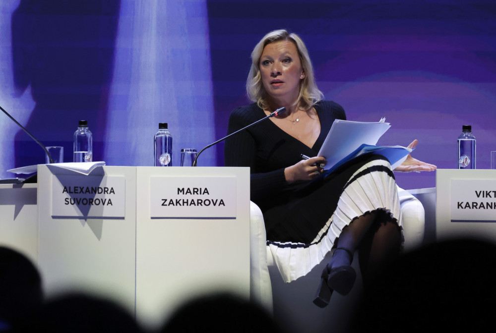 Προκλητική Ζαχάροβα: συνδέει την κατάρρευση πύργου στη Ρώμη με την οικονομική στήριξη της Ιταλίας στην Ουκρανία