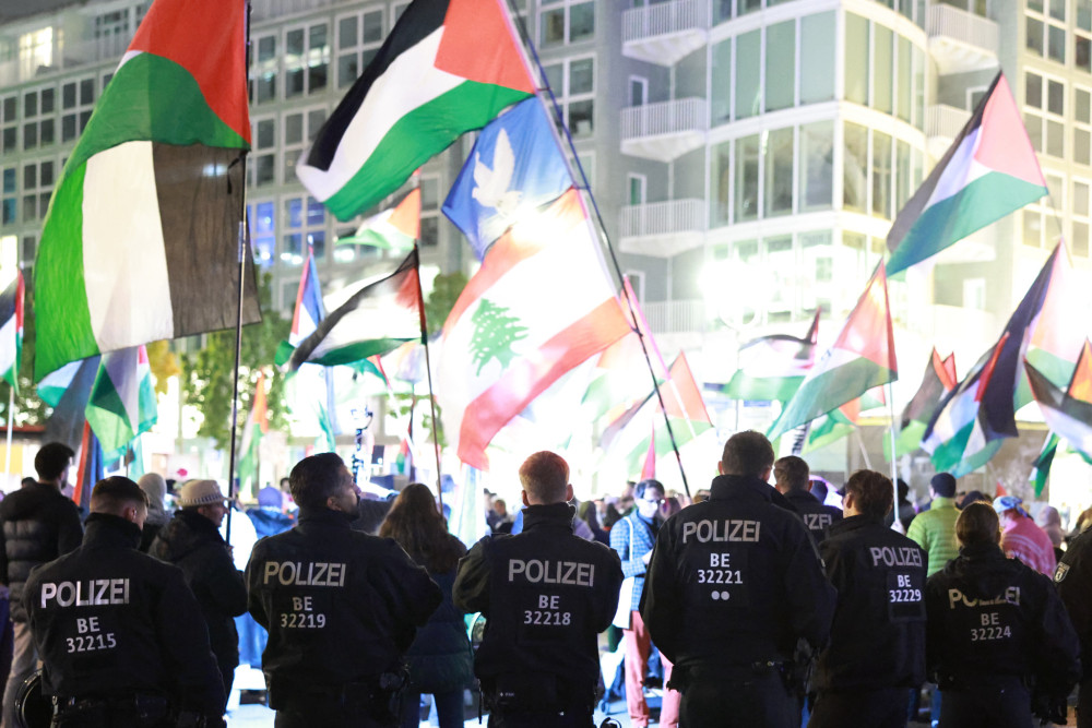 Γερμανία: Σοβαρά μέτρα κατά ισλαμιστικών οργανώσεων - Εκτός νόμου η Muslim Interaktiv