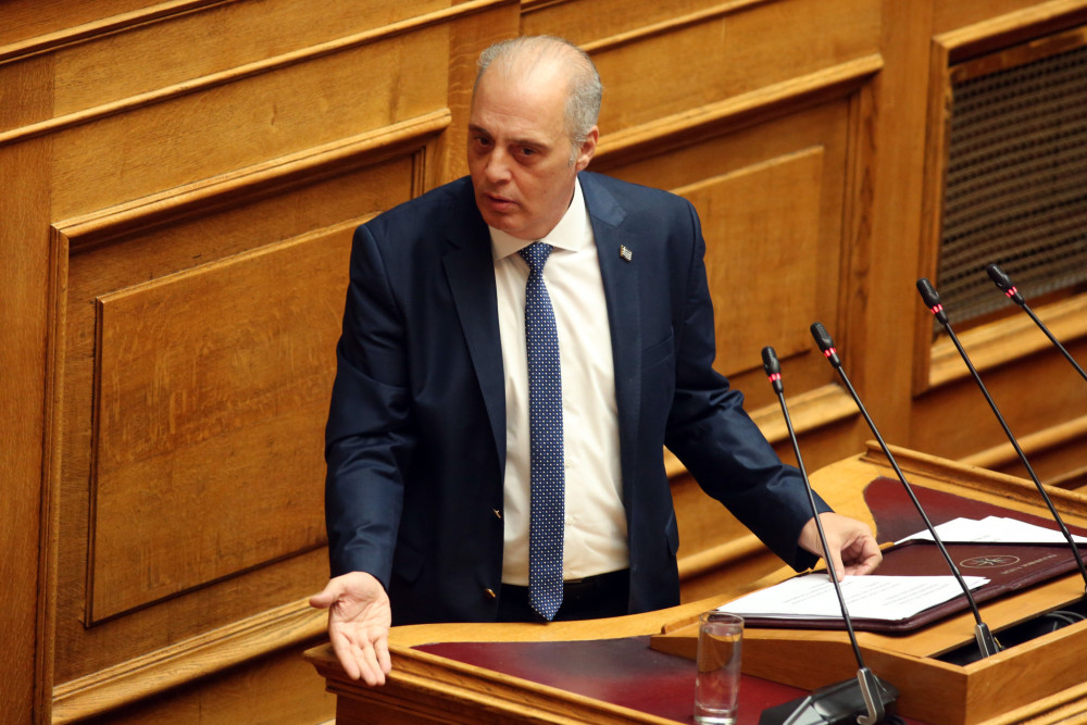 Ο Βελόπουλος ξαναπαίζει το χαρτί του λαϊκισμού - Όταν τα Fake News γίνονται πολιτική τακτική