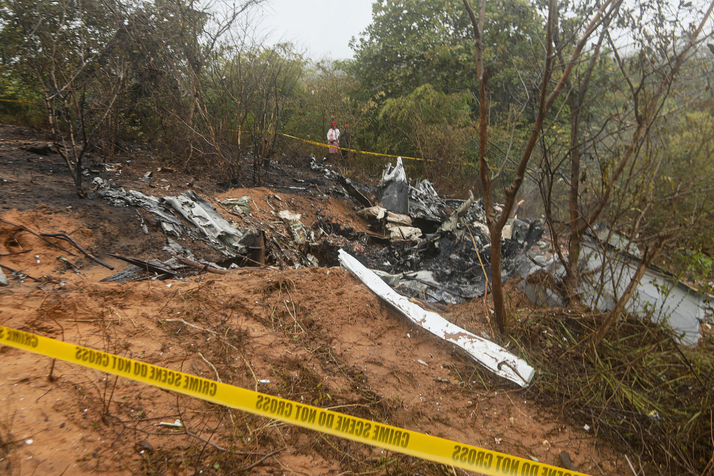 Τραγωδία στις ΗΠΑ: Εννέα νεκροί και 11 τραυματίες από τη συντριβή αεροσκάφους (video)