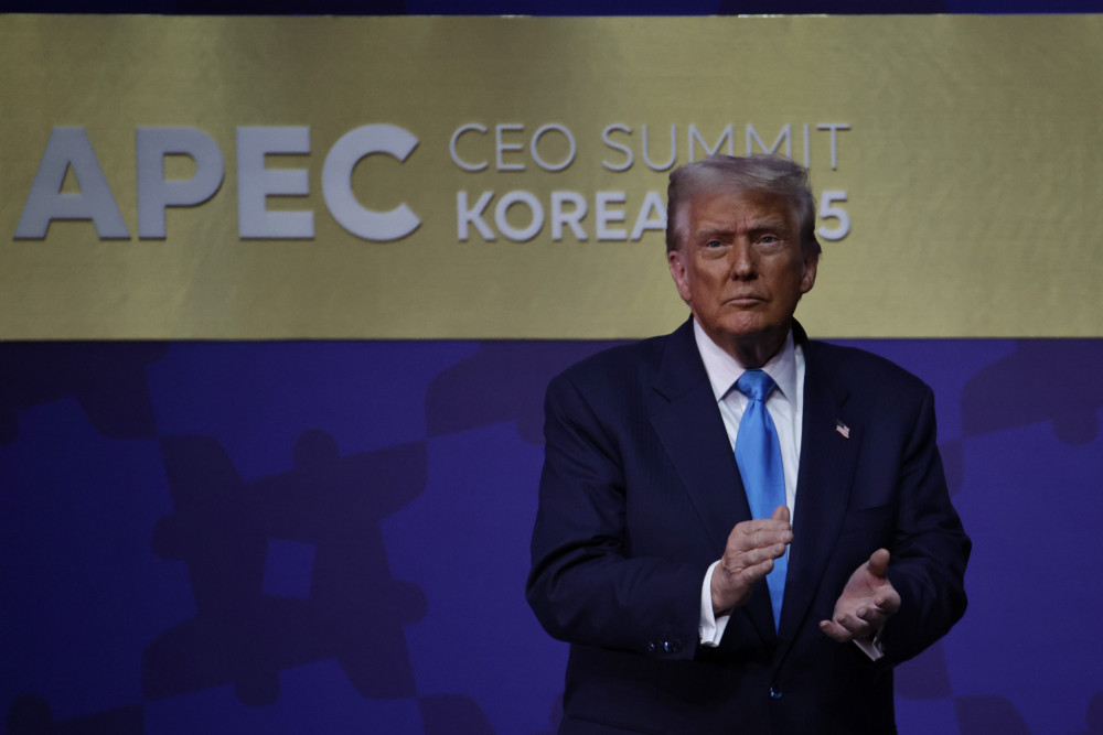 Τραμπ: Δεν αποκλείω υπόγειες δοκιμές - Η στρατηγική ισχύς των ΗΠΑ στο προσκήνιο