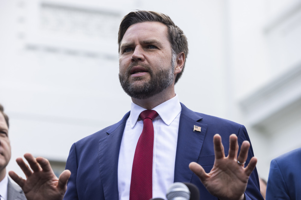 Τζέι ντι Βανς: Γιατί οι ΗΠΑ ξαναδοκιμάζουν πυρηνικά όπλα