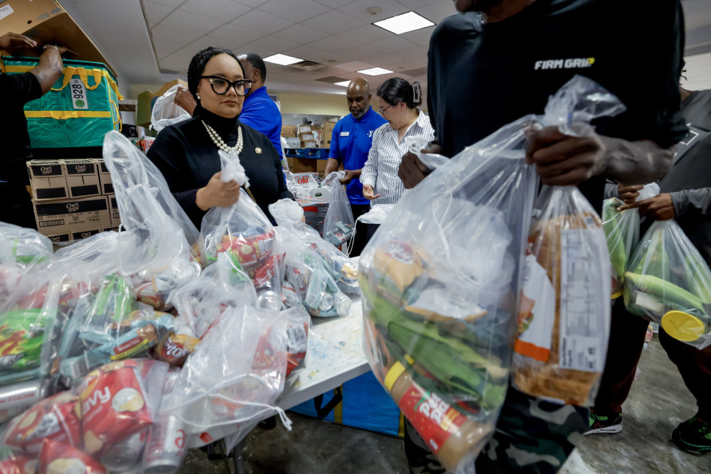 ΗΠΑ: χιλιάδες πολίτες στις ουρές για τρόφιμα - Το πιο μακροχρόνιο shutdown στην ιστορία (video)