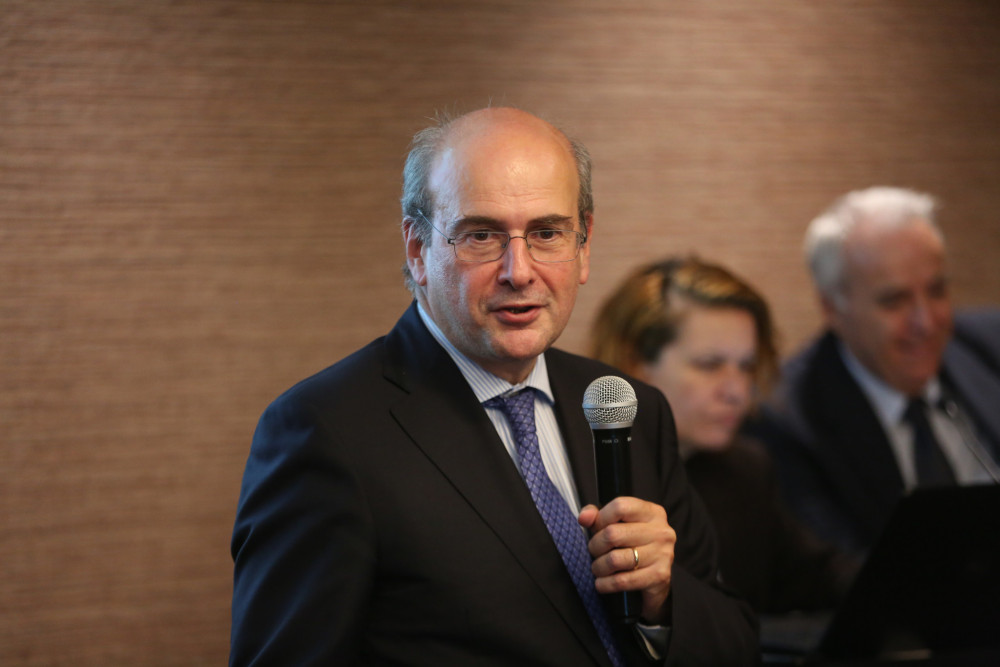 Χατζηδάκης: Πού θα βρισκόταν η χώρα αν δεν υπήρχε η ΝΔ;