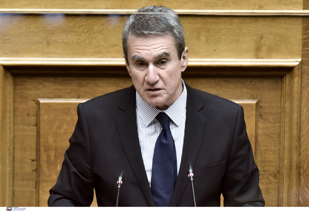 Λοβέρδος: αιχμηρό σχόλιο για βιβλίο Τσίπρα και καταδίκη Παππά (13-0) για τις τηλεοπτικές άδειες (video)