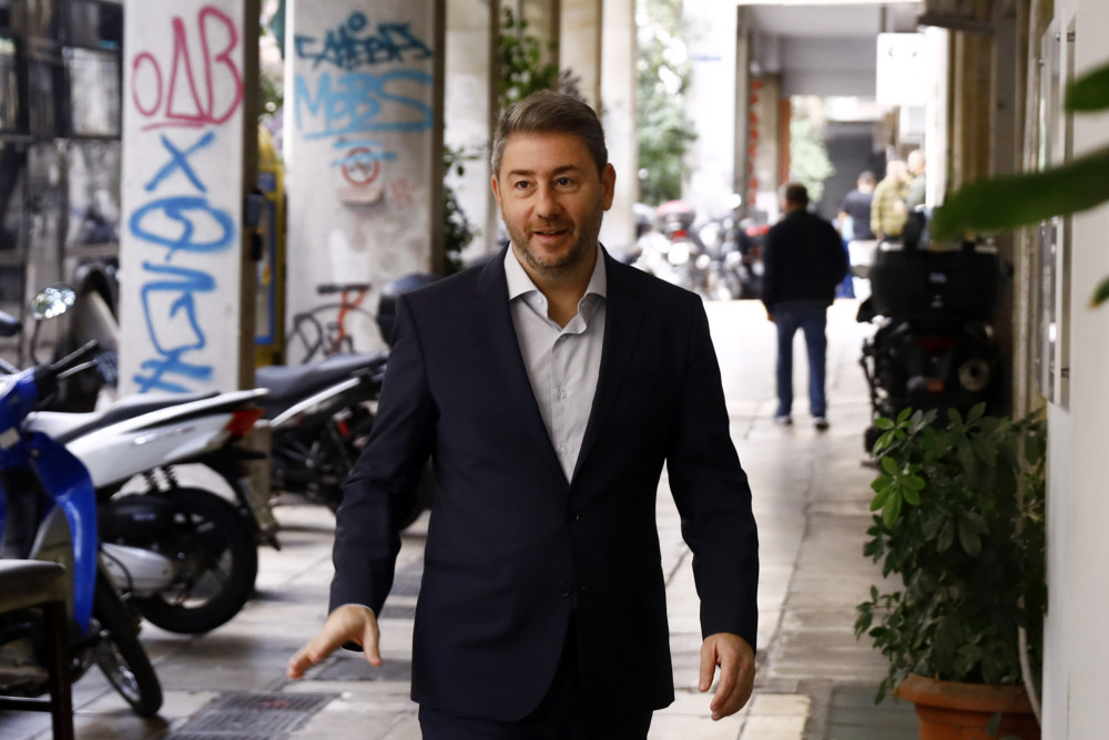 Ανδρουλάκης: μία από τα ίδια και για τα ΕΛΤΑ, όσο η καρέκλα... πριονίζεται