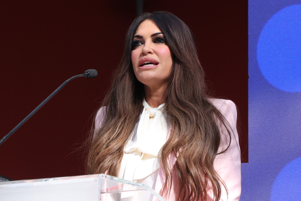 Η Κίμπερλι Γκιλφόιλ τίμησε τους πεσόντες των δύο Παγκοσμίων Πολέμων σε Φάληρο και Γουδή