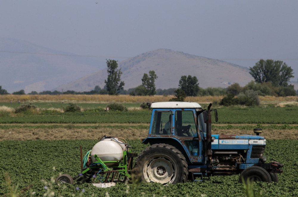 Αγρότες: ποιοι θα δουν σημαντικές μειώσεις από τα μέτρα που ανακοινώθηκαν - Παραδείγματα
