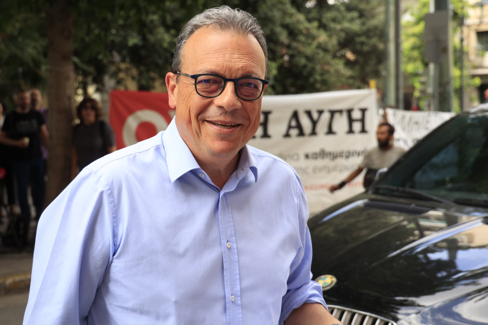 ΣΥΡΙΖΑ: Σχέδιο σωτηρίας των ΜΜΕ με «εθελουσία» και συρρίκνωση μέχρις εξαφανίσεως