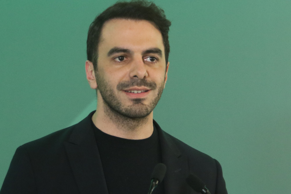 «Δεν θα πεθάνουμε ποτέ, κουφάλα νεκροθάφτη»: η απάντηση Χριστοδουλάκη στην Αναστασίου