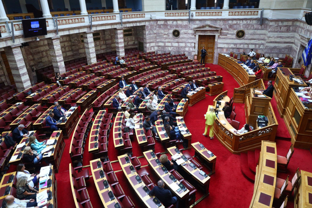 Αλλού οι πολίτες, αλλού (γι’ αλλού) η αντιπολίτευση