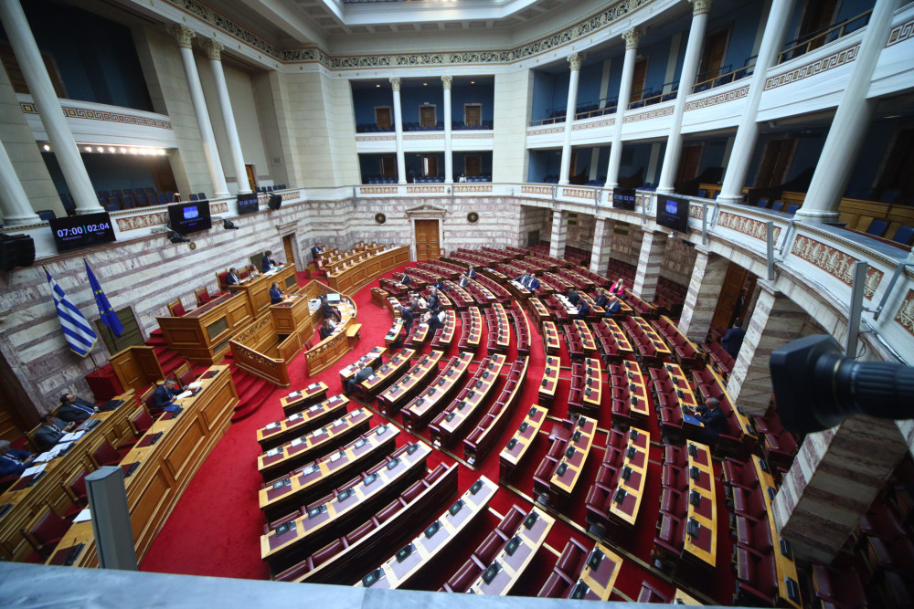 Και σε άλλα με υγεία, σύντροφοι: απέλπιδα προσπάθεια συντήρησης σεναρίων και fake news