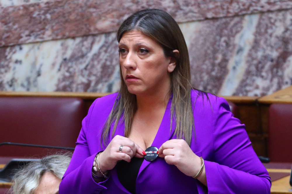 Το θέατρο του παραλόγου μιας Μονοπρόσωπης ΙΚΕ