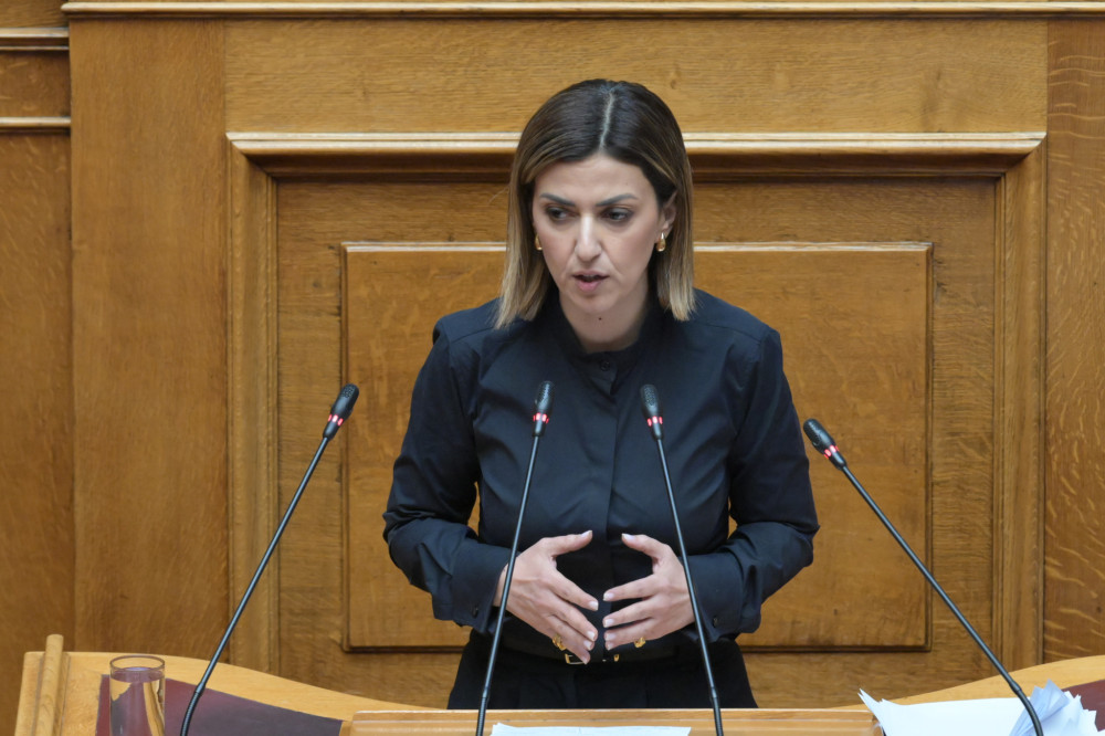 Αγαπηδάκη: «Όχι» στο κλείσιμο των ΕΛΤΑ σημαίνει αύξηση φόρων για να συνεχίζουν να λειτουργούν